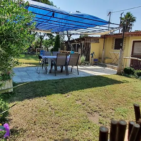 Nyaraló Mikros Paradisos *